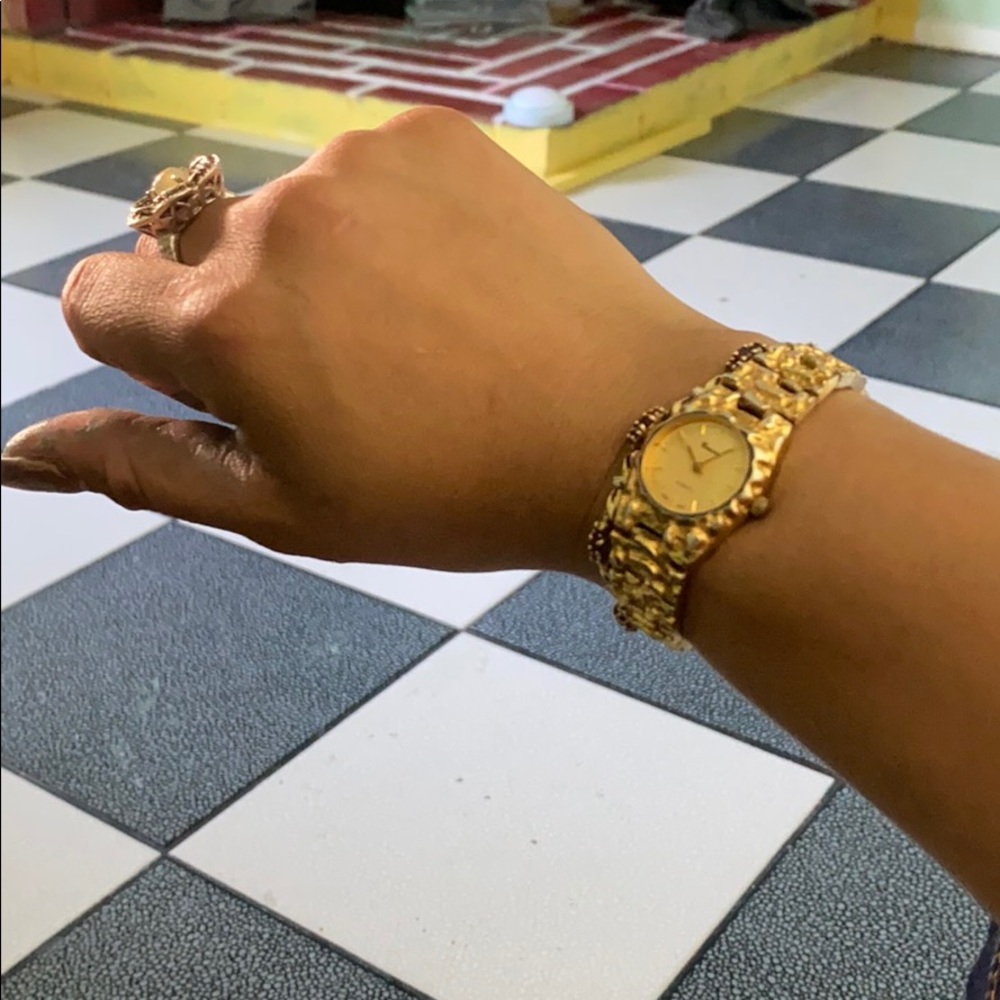 RARE GENEVE VINTAGE WATCHgoldnugget/ESTATERINGS😍